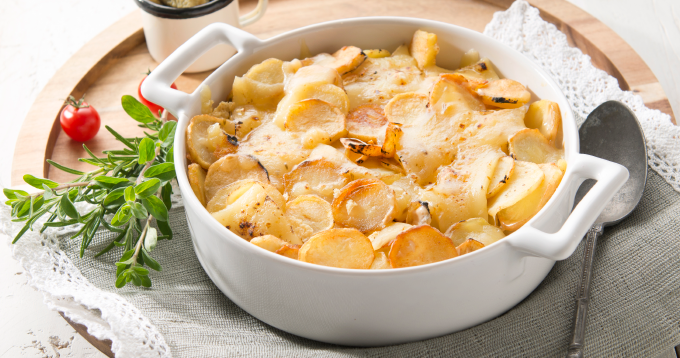 Gratin de pommes de terre Ratte du Touquet au fromage à raclette